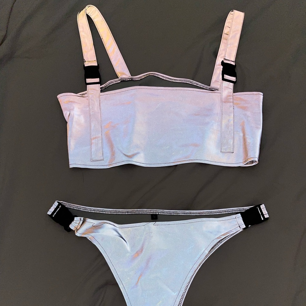 Reflective two piece set